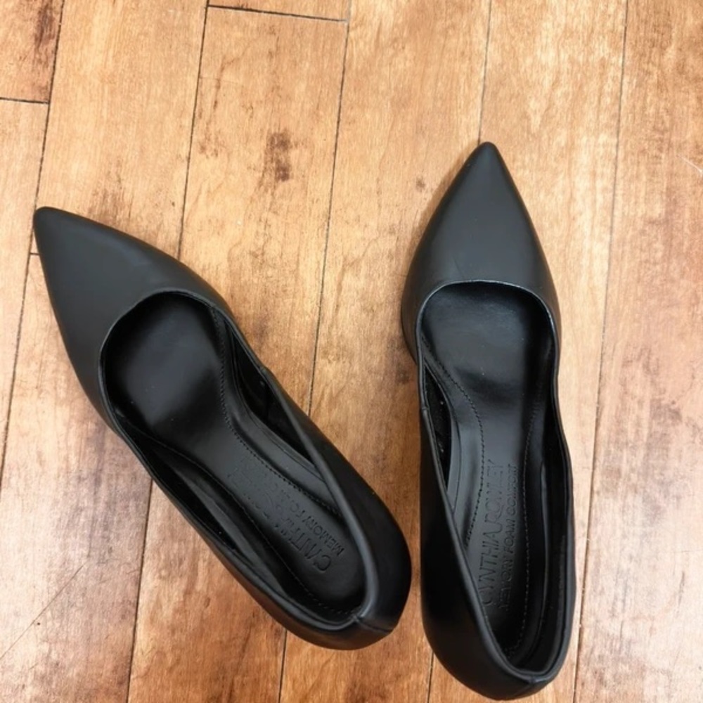 Chinese Laundry Sleek Black Pointed Heels